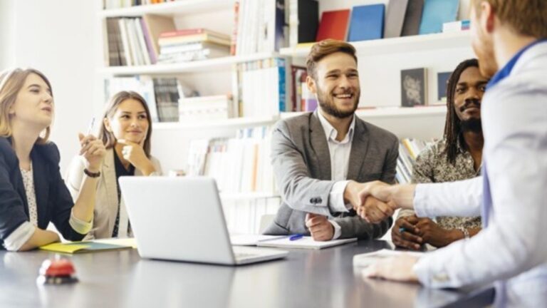 Guide to Selling a Business by Owner in Illinois